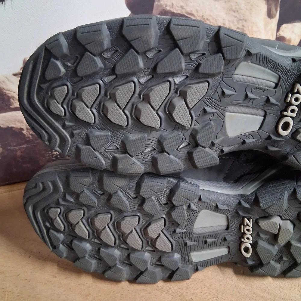 Oboz Sawtooth II Low Hiking Shoes Womens 7 Grey Trail Walking Sneakers 23702